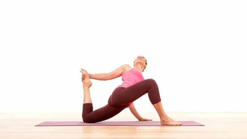 Yoga Pose: Horizon Lunge