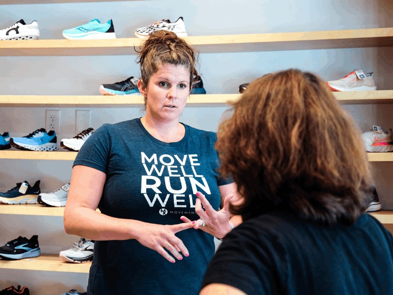 MovementX running physical therapist meg pezzino evaluating a runner in northern virginia for running shoe fitting