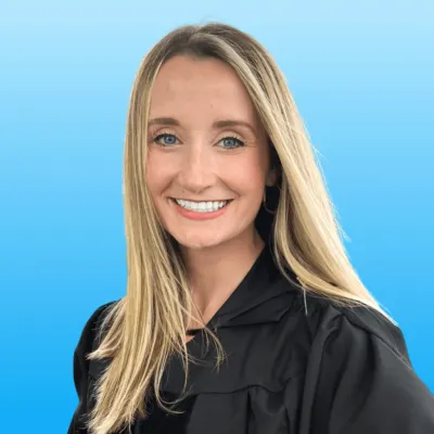 Natalie de Selding MovementX Physical Therapy Headshot Square