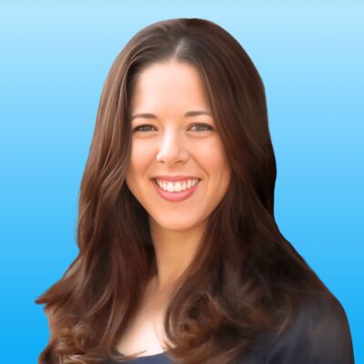 Shelley Hughes Physical Therapist MovementX Physical Therapy in lake oswego oregon Headshot Square
