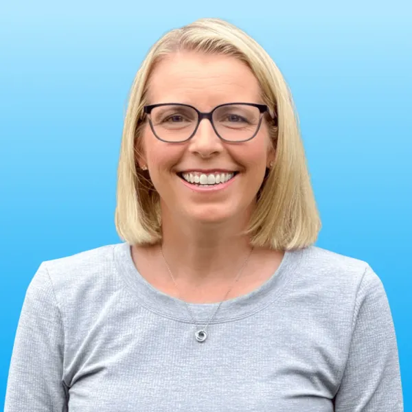 Sarah Reeve Physical Therapist MovementX Physical Therapy Headshot Square