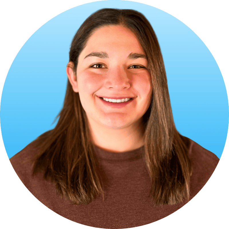 Laura Garrison Physical Therapist MovementX Physical Therapy Headshot Circle